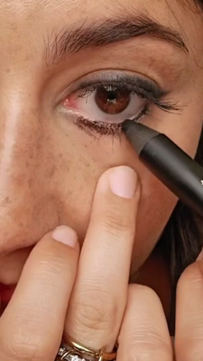 🔥 Two In One Eyeliner Pen 🔥